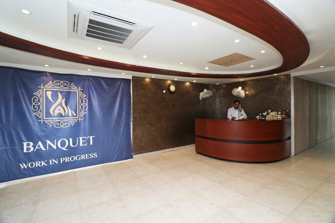 Oyo 5843 Hotel Yash Inn Mirzāpur Kültér fotó