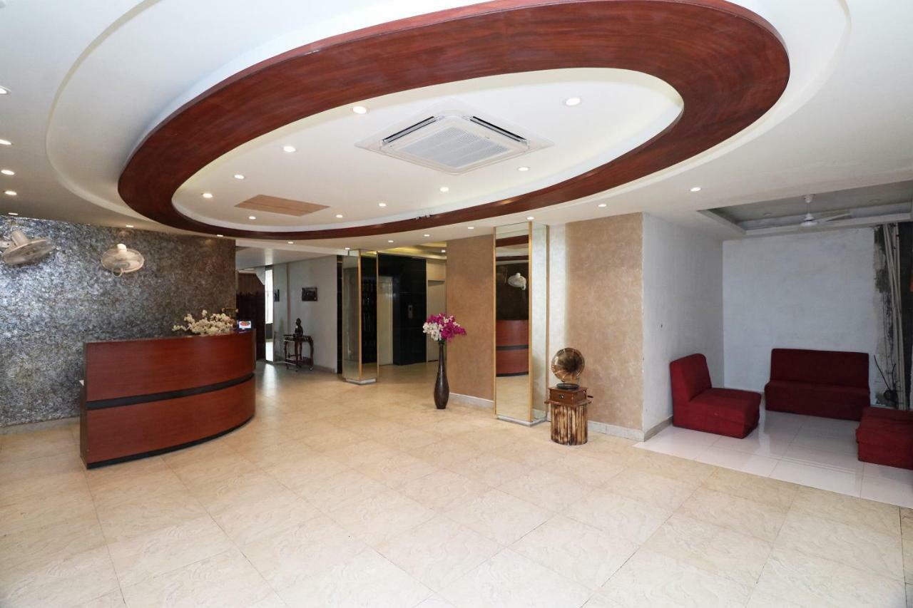 Oyo 5843 Hotel Yash Inn Mirzāpur Kültér fotó