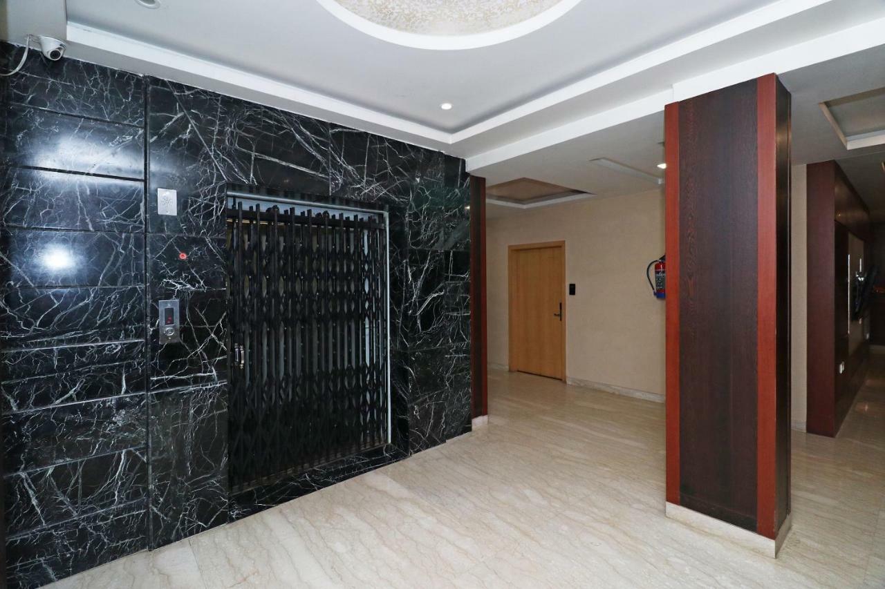 Oyo 5843 Hotel Yash Inn Mirzāpur Kültér fotó